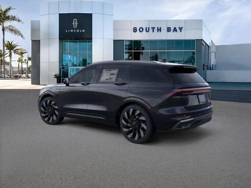 Infinite Black Metallic 2026 Lincoln Nautilus Reserve