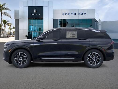 Infinite Black Metallic 2026 Lincoln Nautilus Premiere