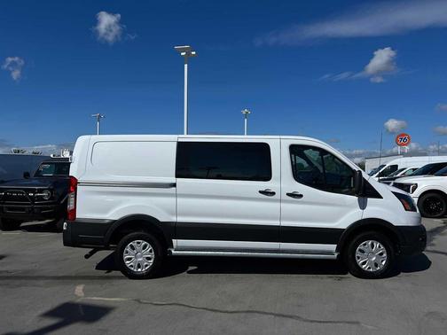 2024 Ford Transit-250 