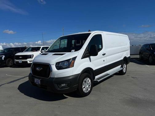 2024 Ford Transit-250 