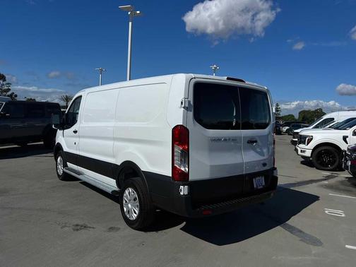 2024 Ford Transit-250 
