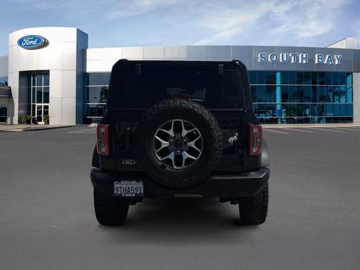 Shadow Black 2025 Ford Bronco Badlands