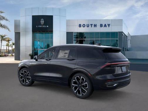 2025 Lincoln Nautilus Reserve