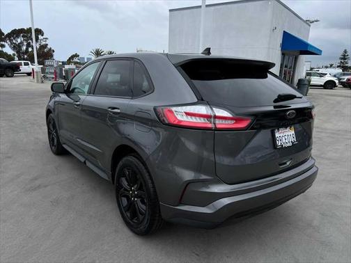 2022 Ford Edge SE