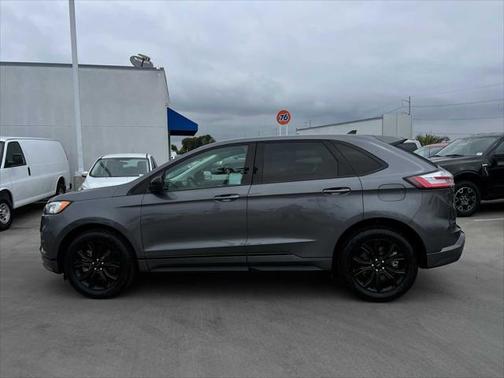 2022 Ford Edge SE