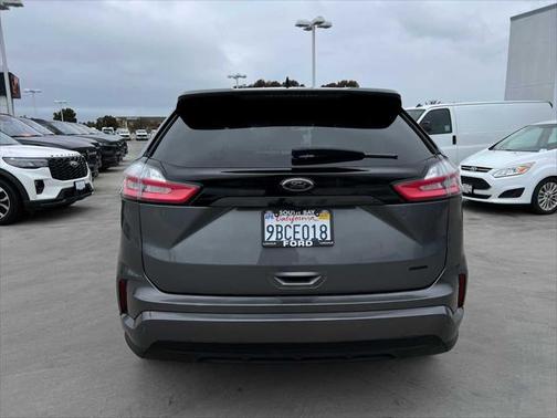 2022 Ford Edge SE