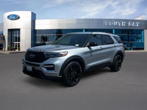Iconic Silver Metallic 2023 Ford Explorer ST-Line