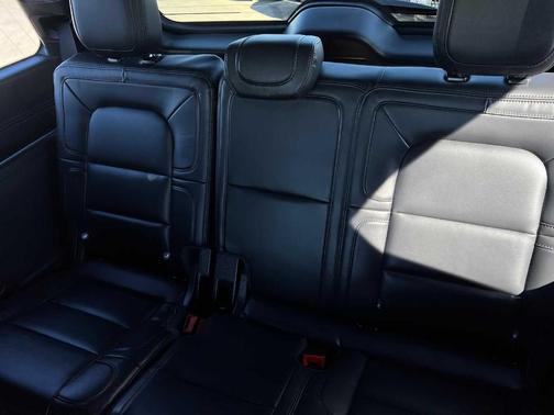 Infinite Black Metallic 2024 Lincoln Navigator Reserve