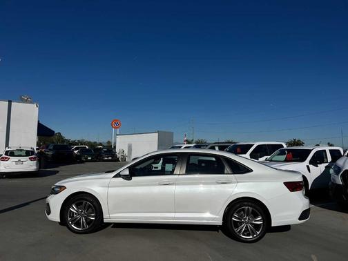 2023 Volkswagen Jetta 1.5T SE