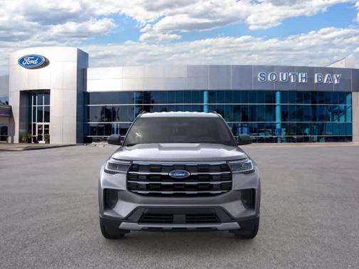 Carbonized Gray Metallic 2025 Ford Explorer Active
