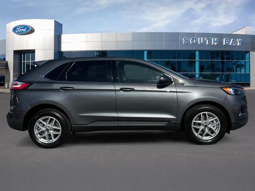 Carbonized Gray Metallic 2023 Ford Edge SEL