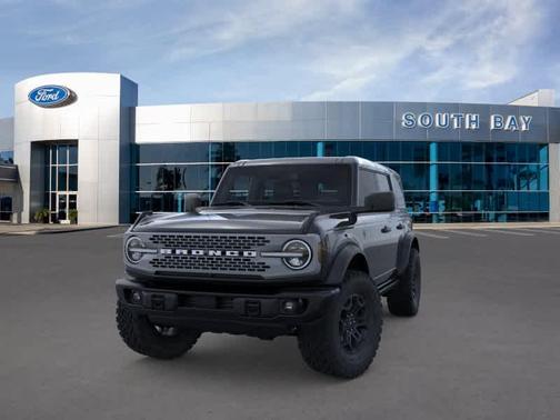 Shadow Black 2026 Ford Bronco Badlands