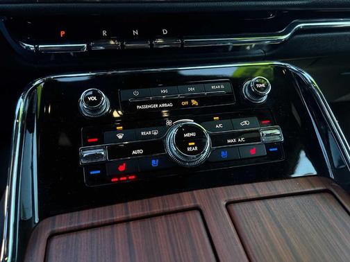 Starlight 2024 Lincoln Navigator Reserve