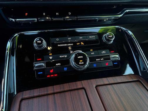 Starlight 2024 Lincoln Navigator Reserve