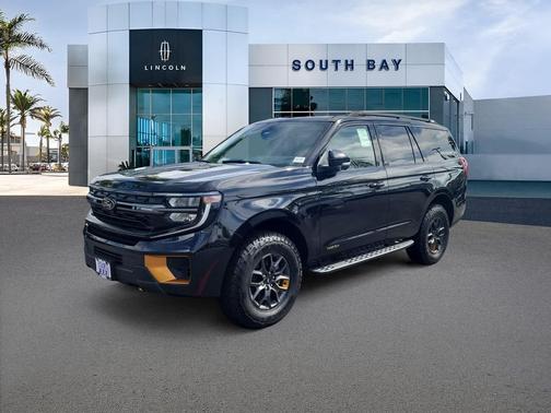 Agate Black Metallic 2026 Ford Expedition Tremor