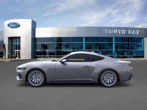 2025 Ford Mustang 