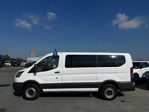2017 Ford Transit-150 XL