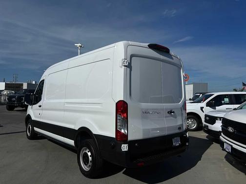 2024 Ford Transit-250 148 WB Medium Roof Cargo
