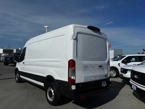 2024 Ford Transit-250 148 WB Medium Roof Cargo