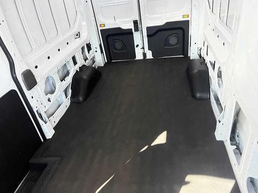 2024 Ford Transit-250 148 WB Medium Roof Cargo
