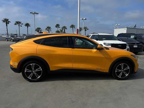 2022 Ford Mustang Mach-E Select