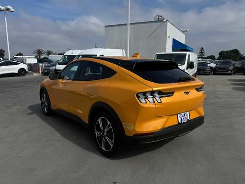 2022 Ford Mustang Mach-E Select