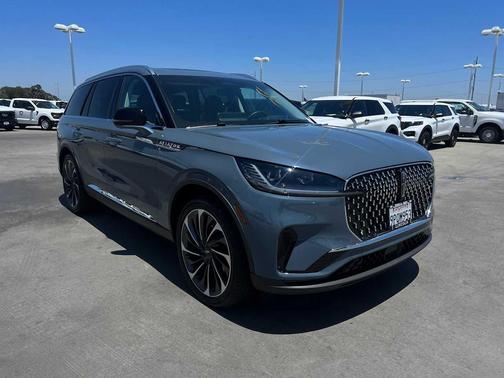 Whisper White 2025 Lincoln Aviator Reserve AWD