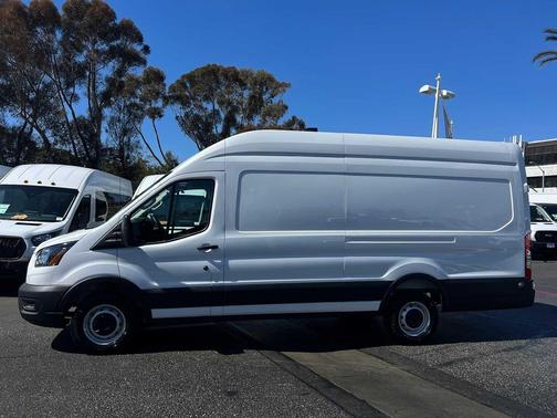2026 Ford Transit-350
