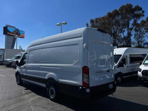 2026 Ford Transit-350
