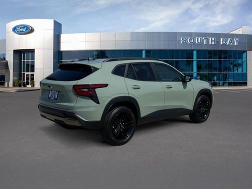 Green 2025 Chevrolet Trax ACTIV
