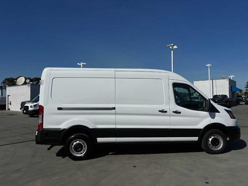 2024 Ford Transit-250 148 WB Medium Roof Cargo
