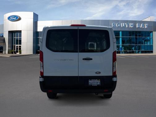 2022 Ford Transit-250 