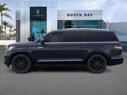Infinite Black Metallic 2023 Lincoln Navigator Reserve