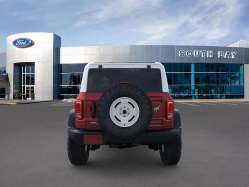 2025 Ford Bronco Heritage Edition