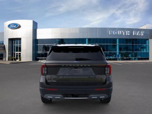 Agate Black Metallic 2025 Ford Explorer Active