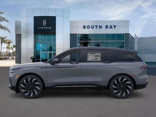 2025 Lincoln Nautilus Reserve