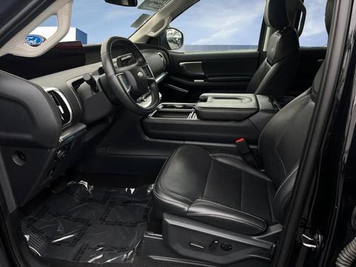 Agate Black Metallic 2025 Ford Expedition Max Platinum