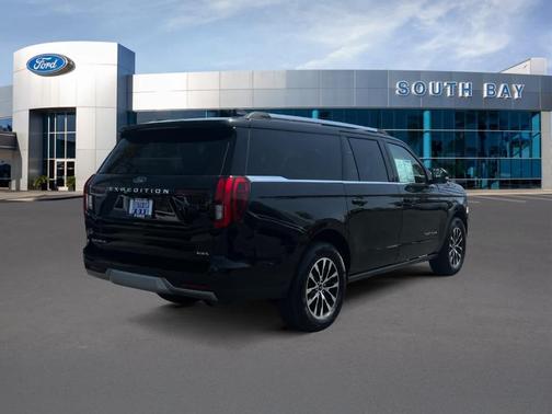 Agate Black Metallic 2025 Ford Expedition Max Platinum