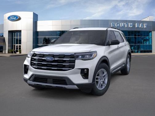 Iconic Silver Metallic 2025 Ford Explorer Active