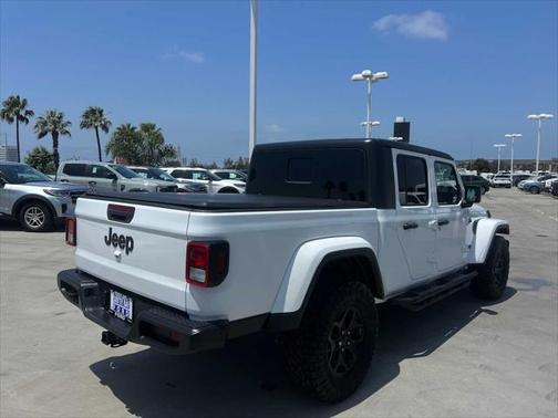 2023 Jeep Gladiator Sport