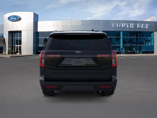 Agate Black Metallic 2026 Ford Expedition Tremor