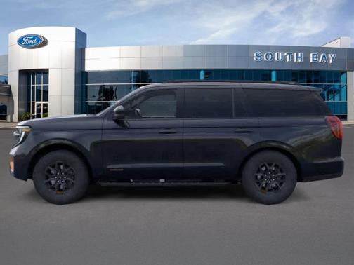 Agate Black Metallic 2026 Ford Expedition Tremor