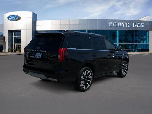 Agate Black Metallic 2025 Ford Expedition Platinum