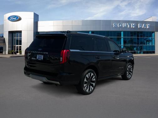 Agate Black Metallic 2025 Ford Expedition Platinum