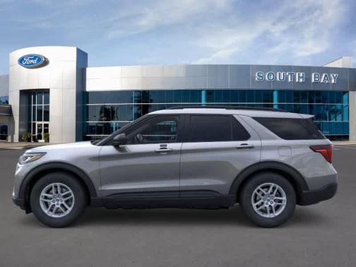Carbonized Gray Metallic 2026 Ford Explorer Active