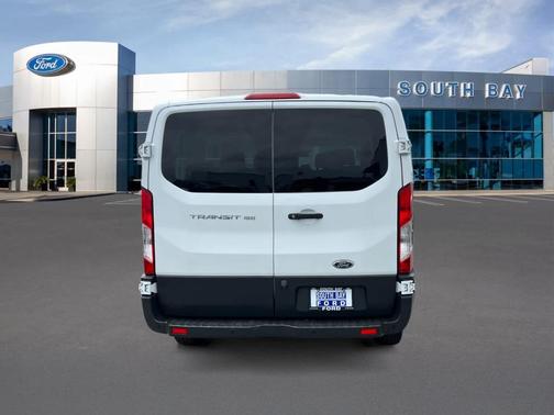 Oxford White 2018 Ford Transit-150 XL