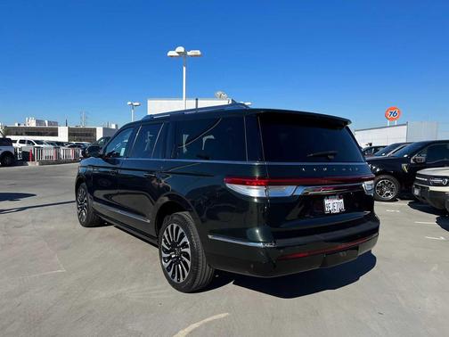 2022 Lincoln Navigator L Black Label
