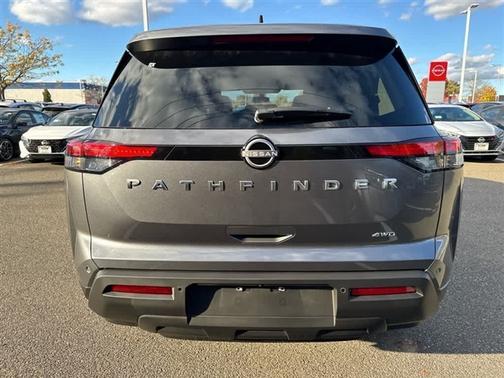 2025 Nissan Pathfinder S