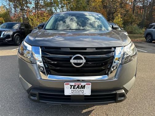 2025 Nissan Pathfinder S