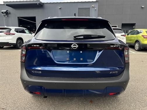 2026 Nissan Kicks SV